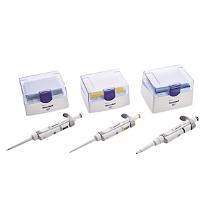 Eppendorf Research Plus Pipette Set, 3-Pack, Option 2, 2-20uL, 20-200uL, 100-1000uL, incl. 3x epT.I.P.S.® Box 2.0 with 96 Pipette Tips, Ballpoint Pen, 1 Set/Pack Set