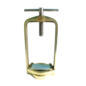 Ainsworth Flask Clamp Triple Each